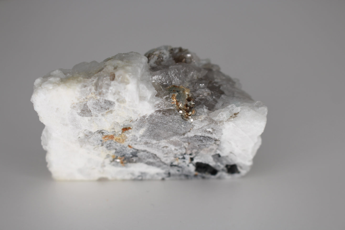 Spessartine Garnets on Quartz w/ Mica, Feldspar and Schorl