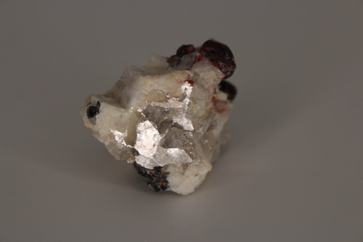 Spessartine Garnets on Quartz w/ Mica, Feldspar and Schorl