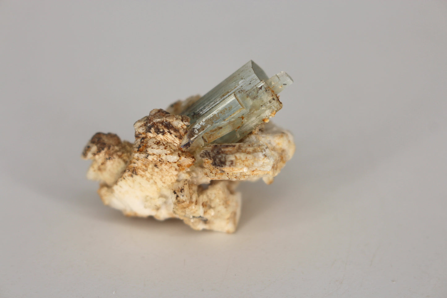 Aquamarine on Feldspar