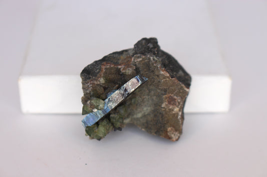 Vivianite and Ludlamite