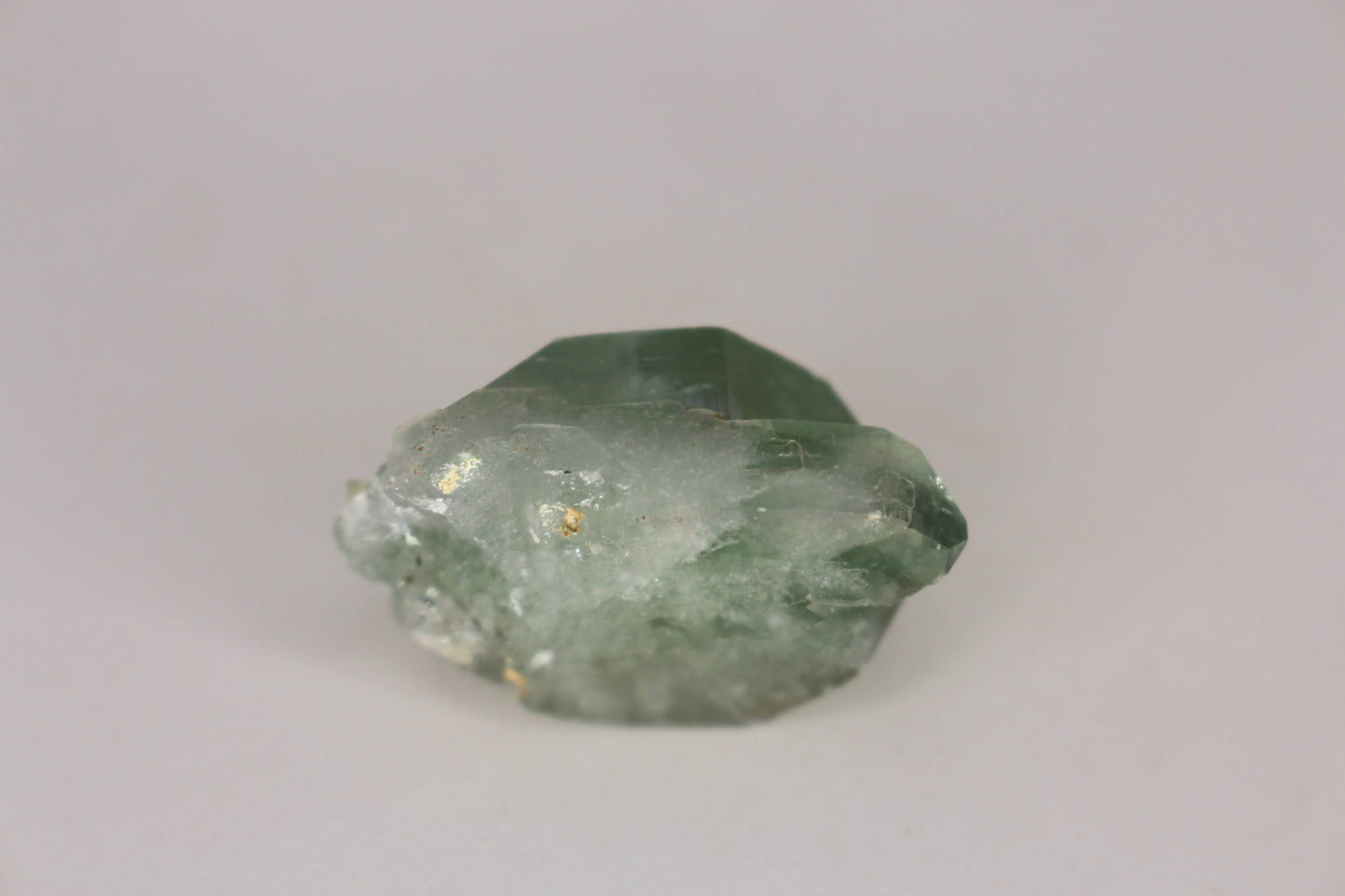 Malachite in Barite