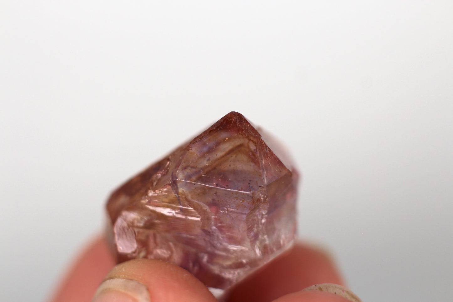 Ametrine, UV Reactive