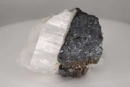 Ferberite on Quartz