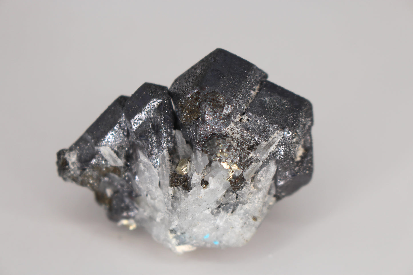 Ferberite, Wolframite w/ Fluorite