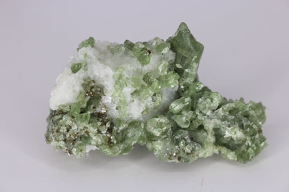 Diopside on Quartz w/ Mica