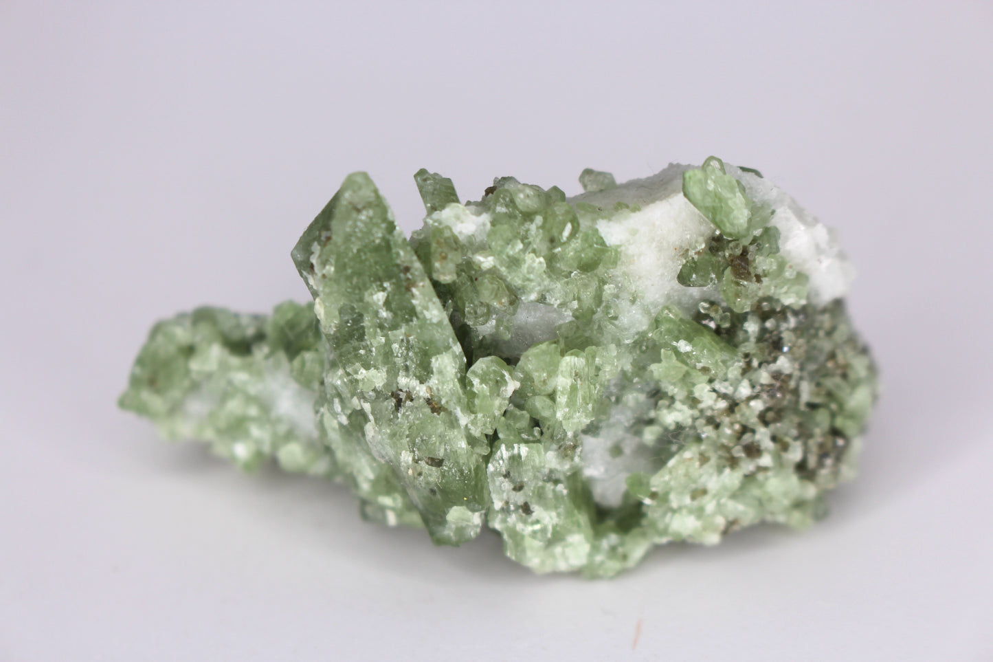 Diopside on Quartz w/ Mica