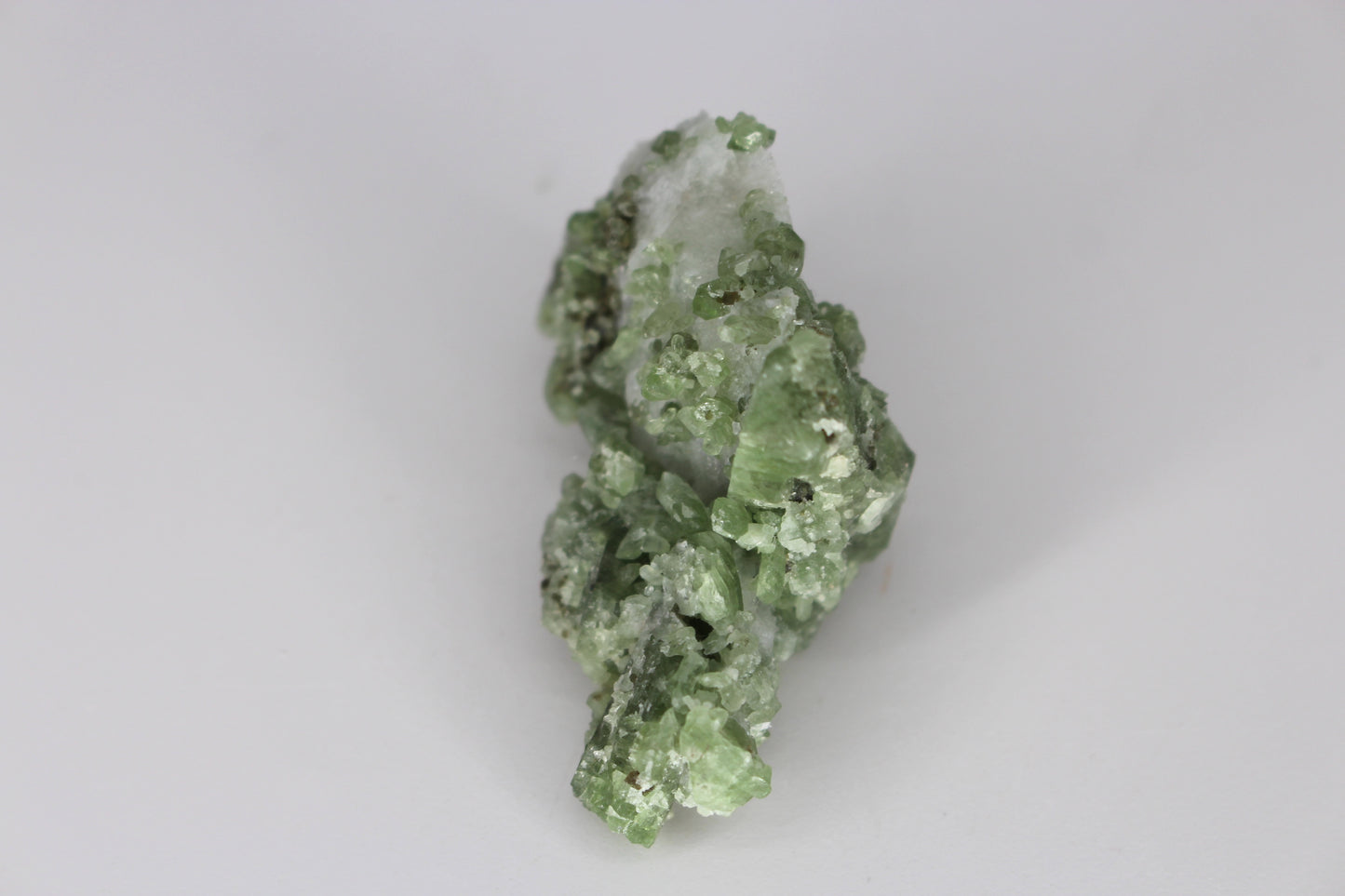 Diopside on Quartz w/ Mica