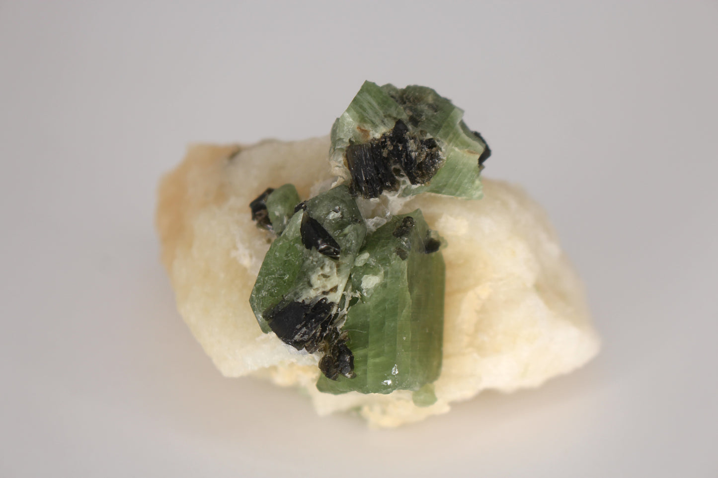 Diopside on Quartz w/ Mica